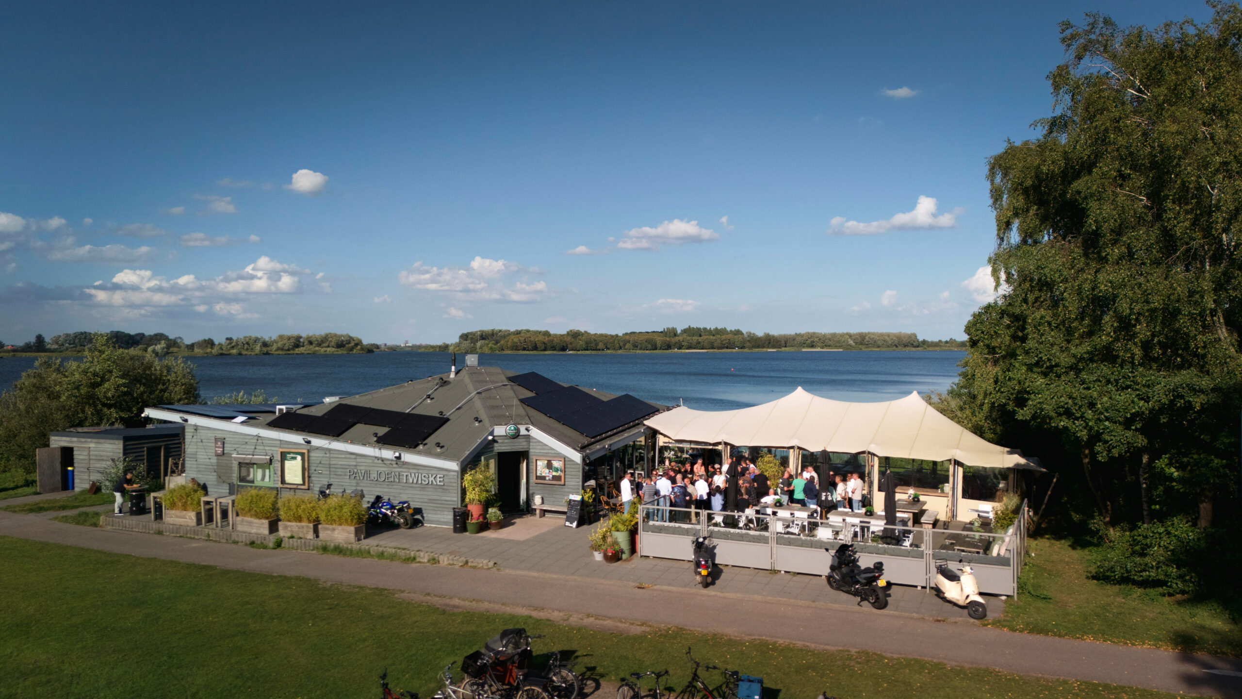 voorkant paviljoen twiske locatie